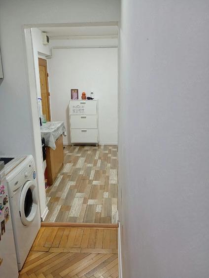 Apartament cu 2 camere semidecomandat în Micro 17