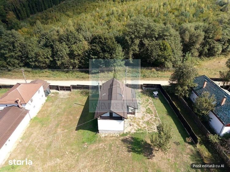 Casă cu 7 camere cu Teren 16800 Mp în Dobârlău