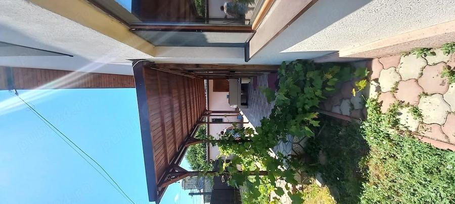 Casă cu Teren 350 Mp în Central