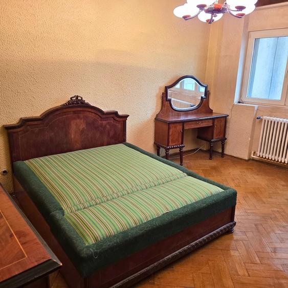 Apartament cu 2 camere decomandat în Sala Palatului