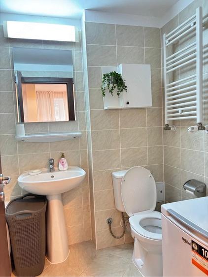 Apartament cu 2 camere semidecomandat în Colentina