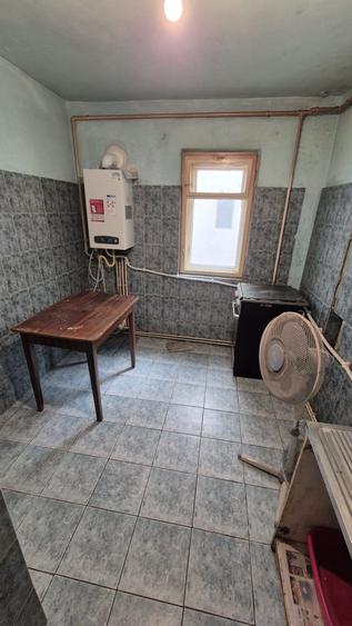 Apartament cu 3 camere în Cetate