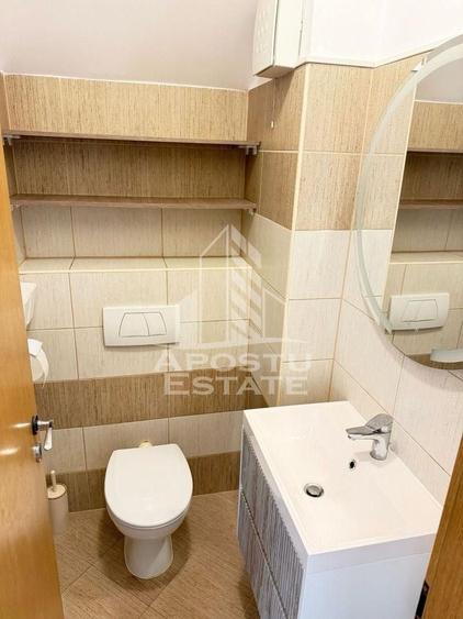 Apartament cu 3 camere semidecomandat, mobilat în Torontalului