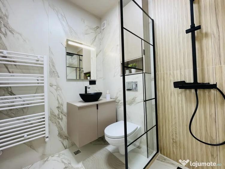 Apartament cu 3 camere semidecomandat în Florești