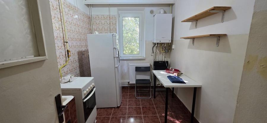 Apartament cu 2 camere semidecomandat, mobilat în Tomis II