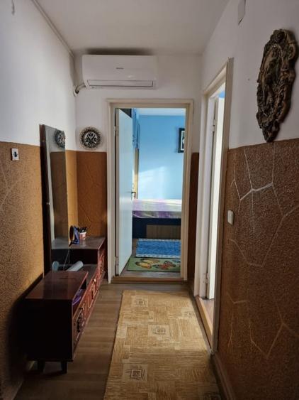 Apartament cu 3 camere decomandat în Eforie Nord