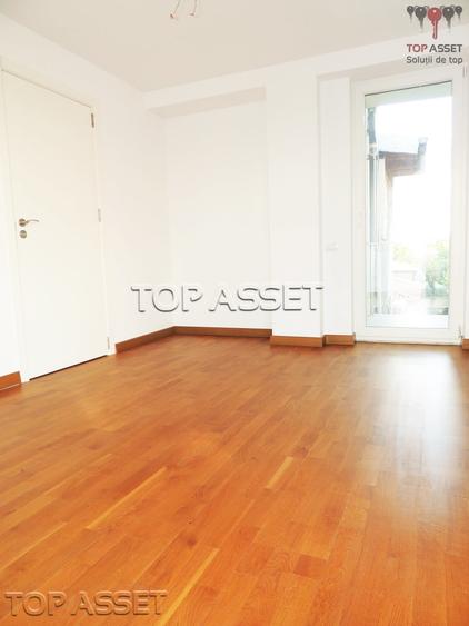 Apartament cu 3 camere semidecomandat în Parcul Circului
