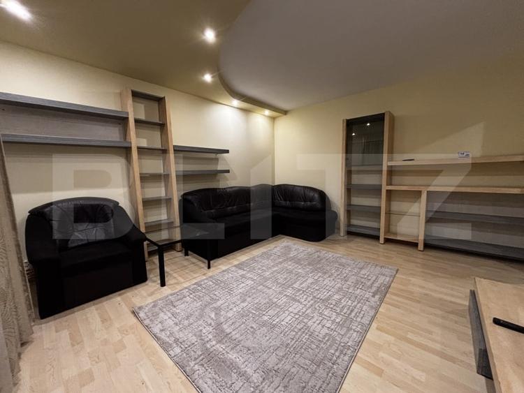 Apartament cu 3 camere decomandat, mobilat în Aradului