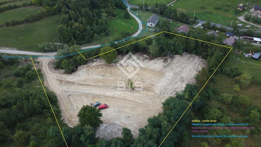 Teren extravilan de 12050 mp, în Mijlocenii Bârgăului