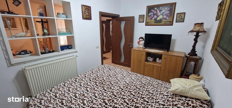 Casă cu 3 camere în Central