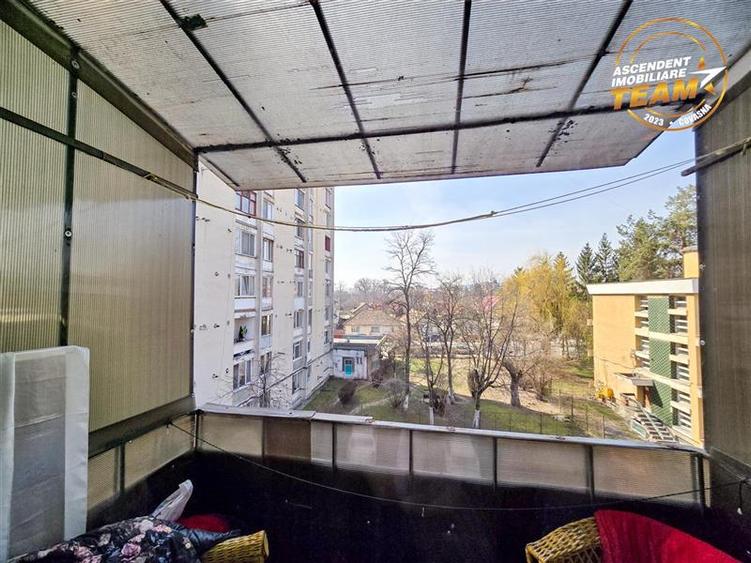 Apartament cu 2 camere decomandat în Lenin