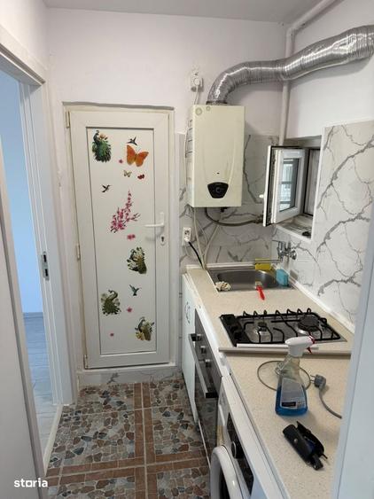 Apartament cu 2 camere semidecomandat în Rahova