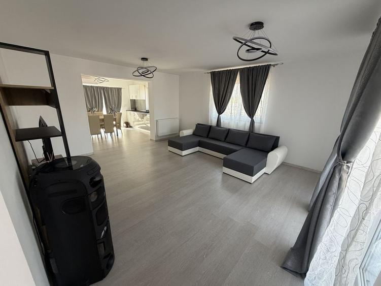 Casă cu 4 camere cu Teren 500 Mp în Central