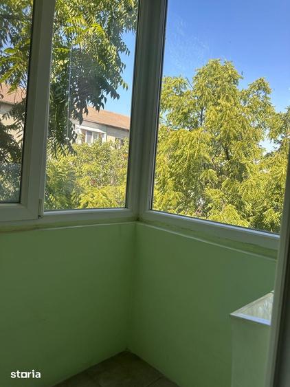 Apartament cu 3 camere decomandat în Nufărul
