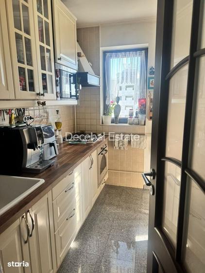 Apartament cu 2 camere decomandat, mobilat în Titan