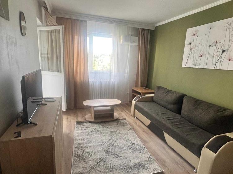Garsonieră decomandată în Central