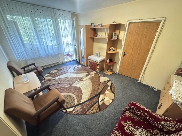 Apartament 3 camere zona Tomis Nord - Brotacei cu Centrala la Etajul 1 - 1