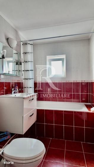 Apartament cu 3 camere decomandat în Cantemir
