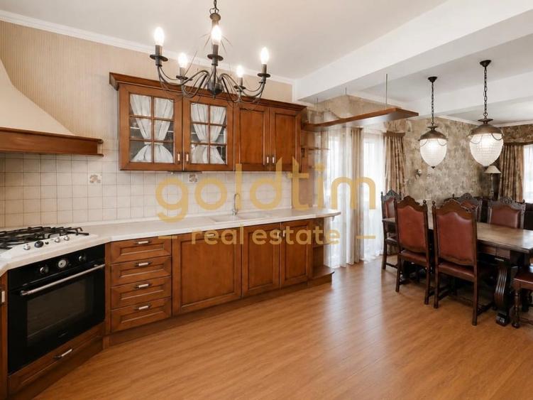 Casă individuală cu 5 camere cu Piscina în Gulia