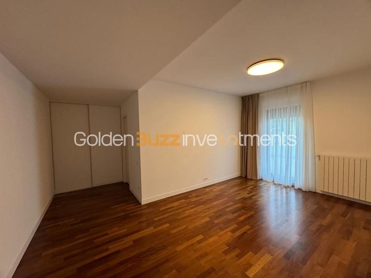 Apartament cu 4 camere decomandat în Băneasa