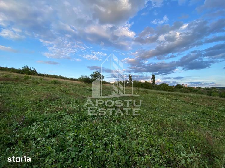 Teren de 1357 mp, în Central