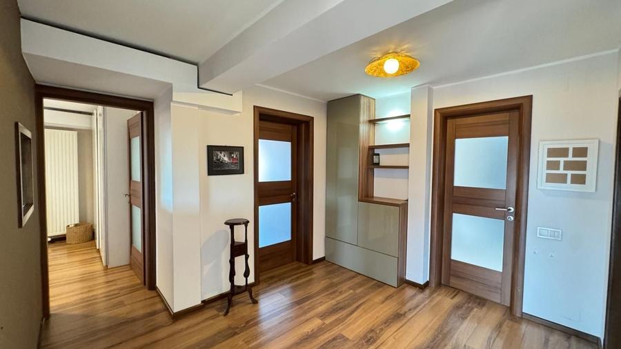Apartament cu 3 camere, mobilat în Gheorgheni