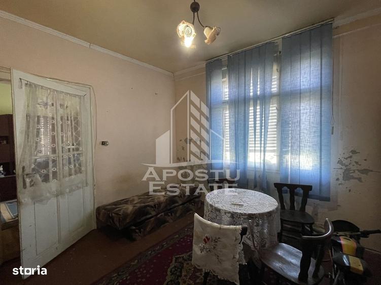 Casă cu 3 camere în Dâmbovița
