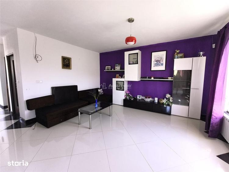Casă cu 4 camere în Central