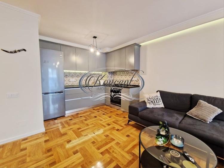 Apartament cu 2 camere semidecomandat, mobilat în Bună Ziua