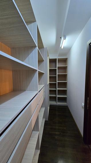 Apartament cu 3 camere decomandat, mobilat în P-ța Ovidiu