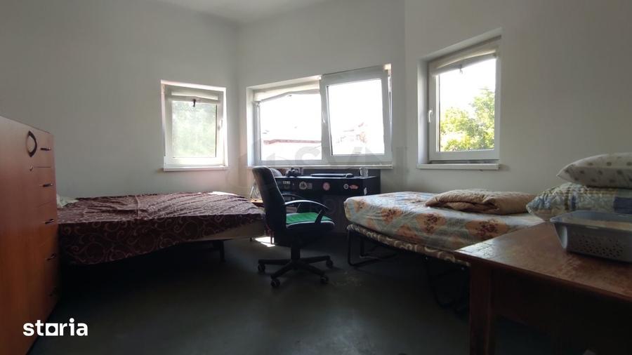 Apartament cu 4 camere decomandat în Unirii