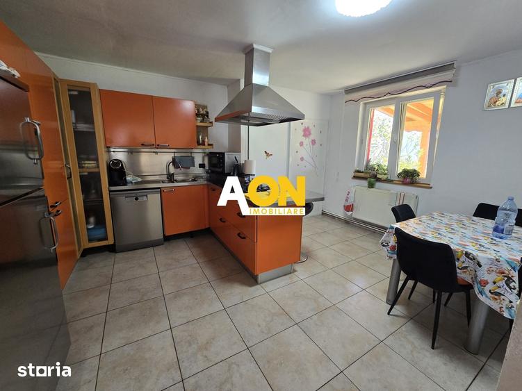 Casă cu 5 camere cu Teren 600 Mp în Central
