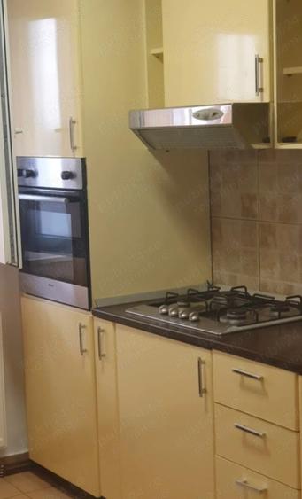 Apartament cu 3 camere decomandat în Complex Studențesc