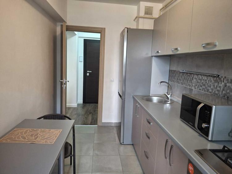 Apartament cu 2 camere semidecomandat în Exterior Vest