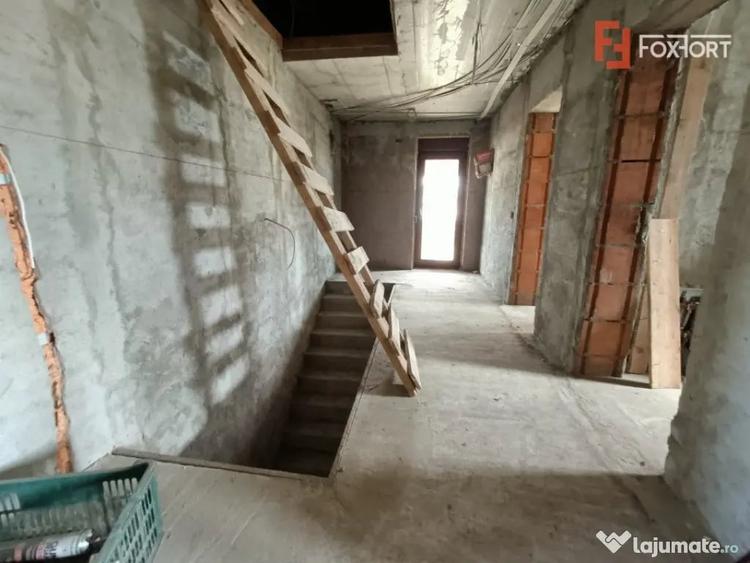 Casă cu 6 camere cu Teren 1088 Mp în Chișoda