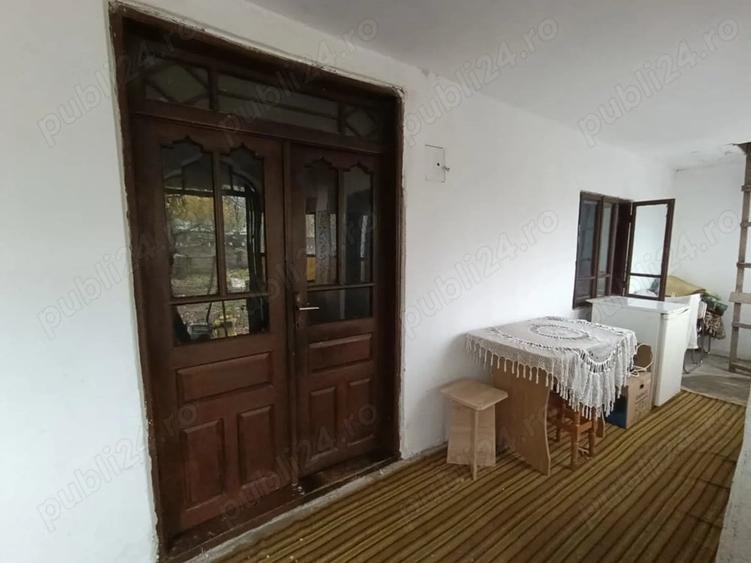 Casă cu 4 camere cu Teren 1634 Mp în Teslui