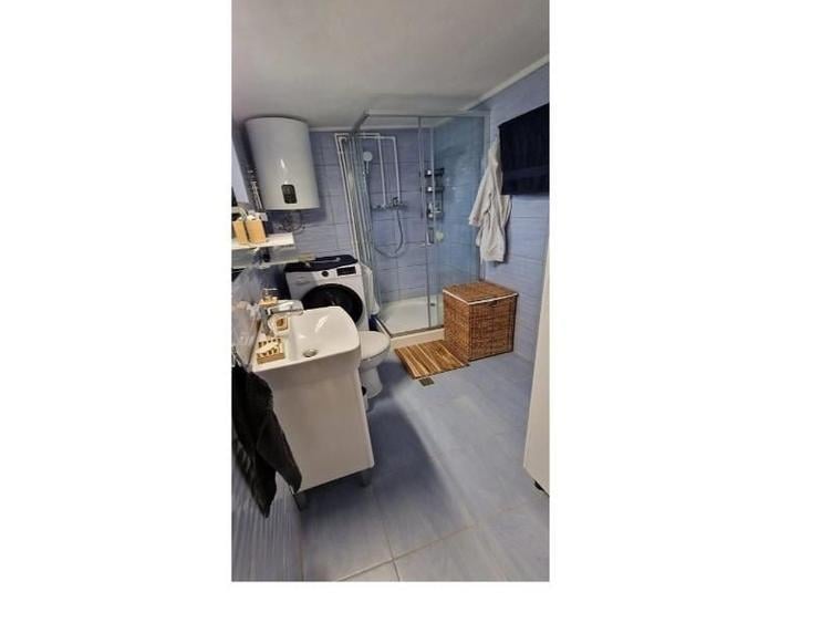 Casă cu 2 camere cu Teren 1278 Mp în Buzoești