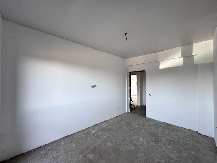 Duplex cu 4 camere cu Canalizare în Domnești