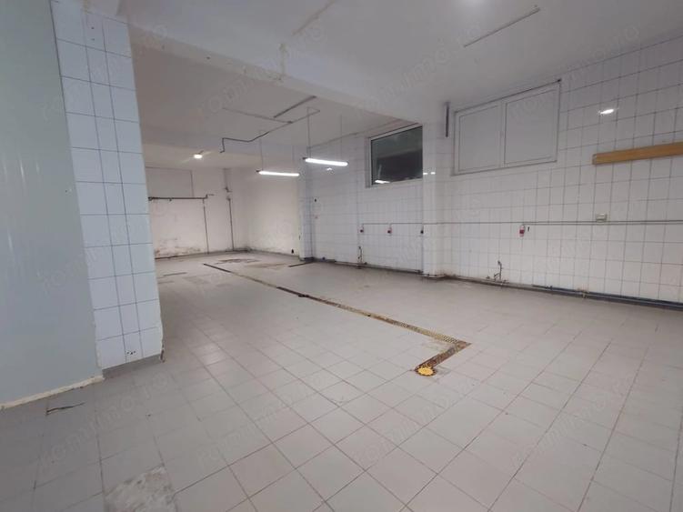 Spațiu comercial, de 220 mp, în Sânpetru