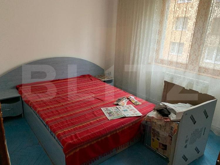 Apartament cu 4 camere decomandat, mobilat în Cetate