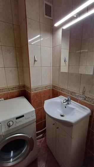 Apartament cu 3 camere în Decebal
