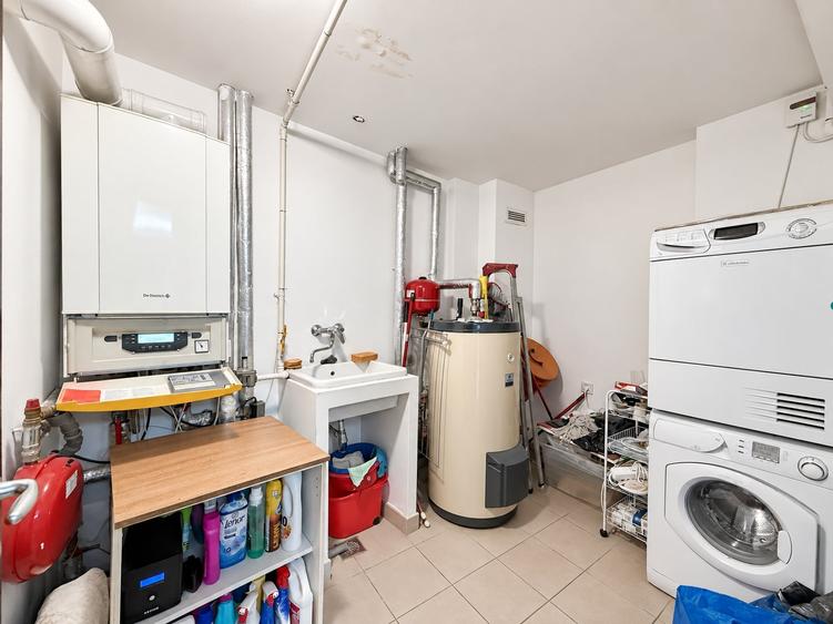 Apartament cu 3 camere decomandat în Eminescu