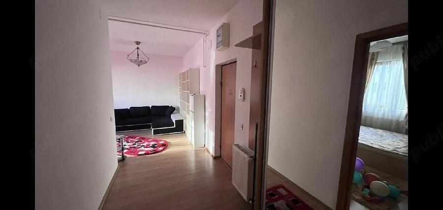 Apartament cu 3 camere decomandat, mobilat în Vitan