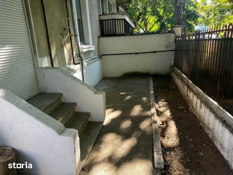 Casă cu 6 camere cu Teren 320 Mp în Parcul Carol