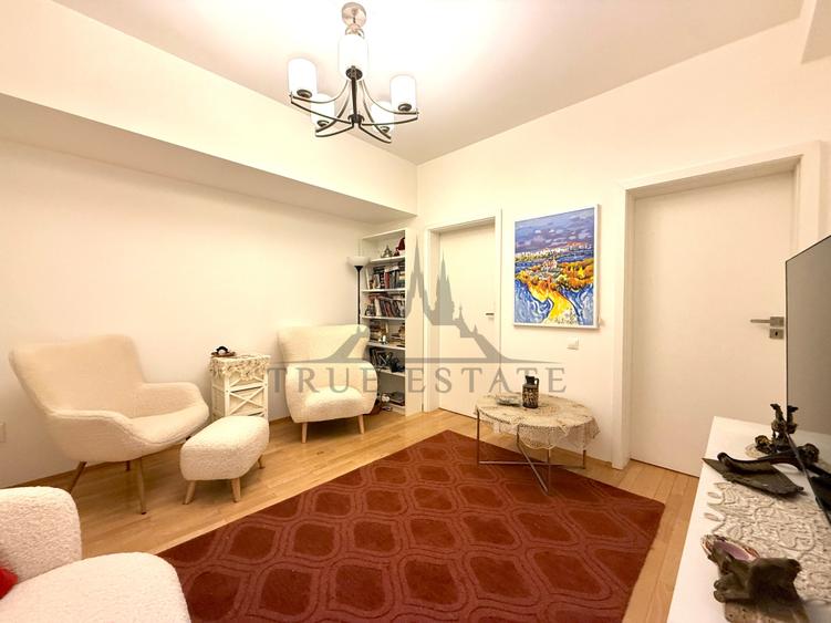 Apartament cu 3 camere semidecomandat în Armeneasca