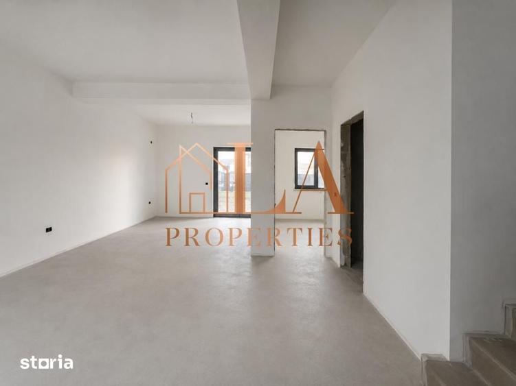 Casă cu 4 camere cu Teren 370 Mp în Clinceni