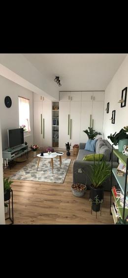 Apartament cu 2 camere decomandat în Tractorul