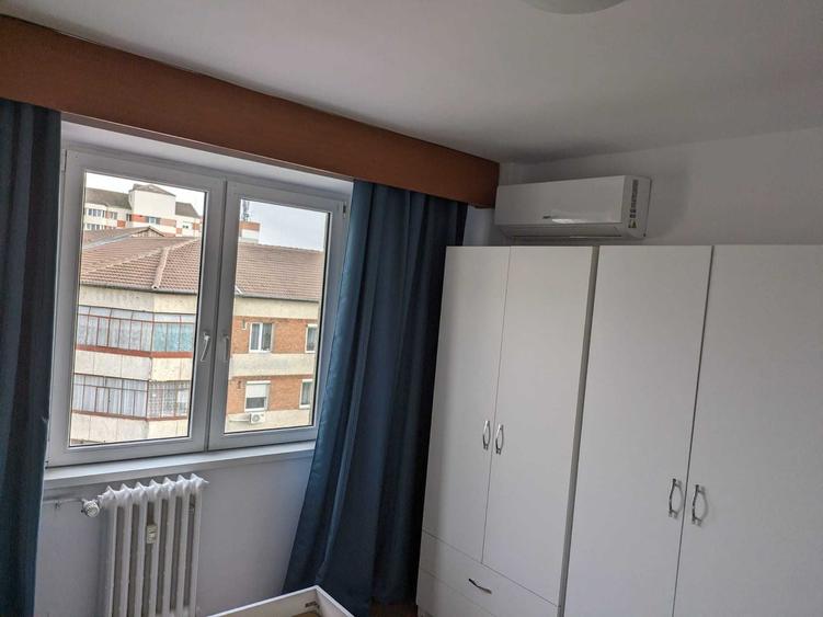 Inchiriez apartament 4 camere zona Nufarul - 6