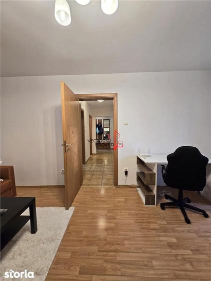 Apartament cu 2 camere decomandat în Tei