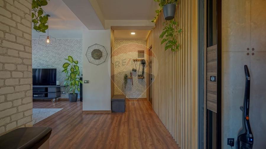 Apartament cu 2 camere semidecomandat, mobilat în Drumul Poienii